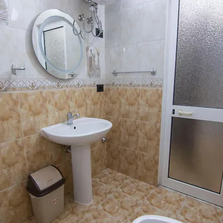 Tirana Central Apartment Appartamento