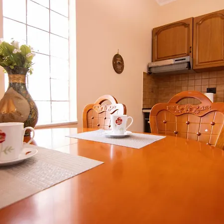 דירה Tirana Central Apartment *