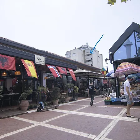 דירה Tirana Central Apartment טיראנה