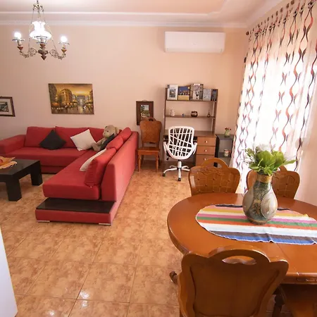 Lägenhet Tirana Central Apartment Tirana