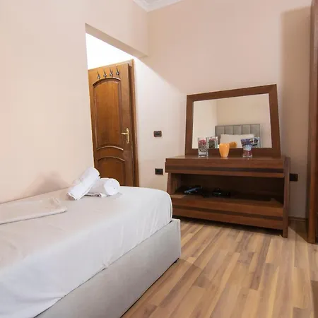 Lägenhet Tirana Central Apartment *