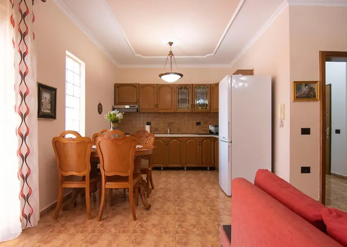 Tirana Central Apartment * טיראנה