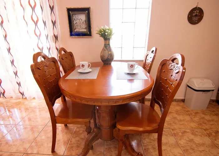 דירה Tirana Central Apartment *