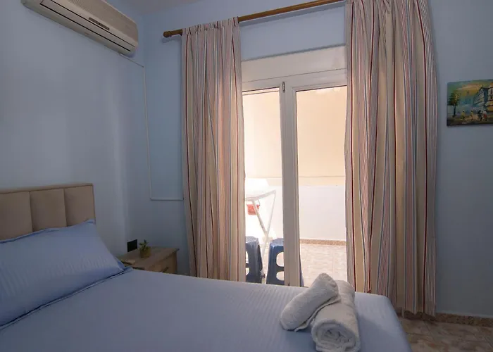 Tirana Central Apartment דירה