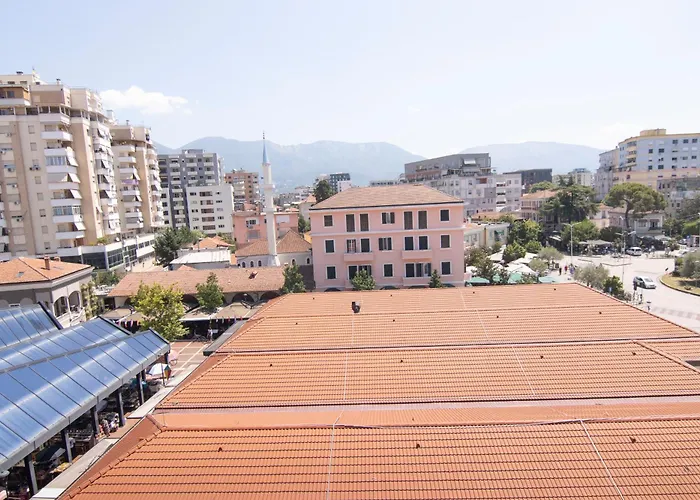 Tirana Central Apartment * טיראנה